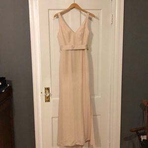 REDUCED Vera Wang Crepe V Neck Gown in Champagne